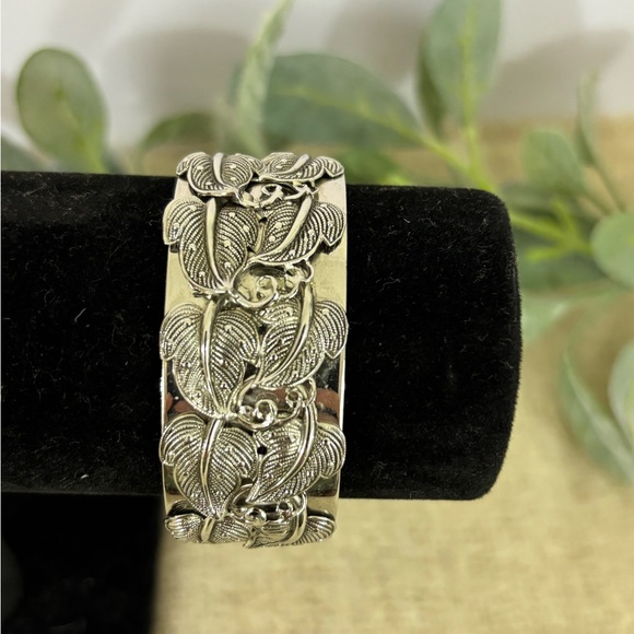 Whiting & Davis Jewelry - Whiting & Davis silver tone leaf pattern cuff bracelet
